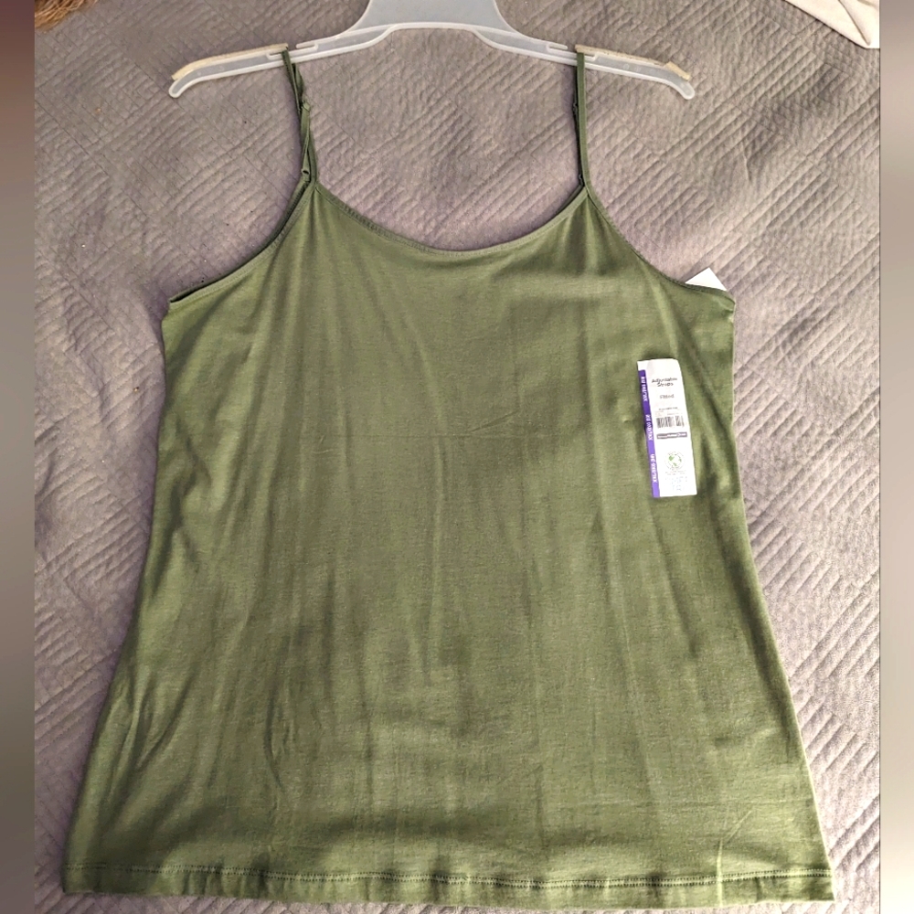 3/$30 NWT 2X Sage Tank W/Adjustable Straps